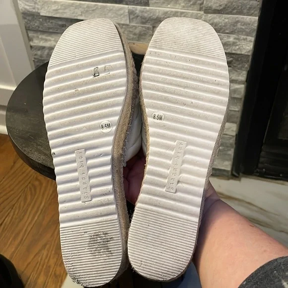 GIANNI BINI WHITE PUFFY LEATHER SLIDES PLATFORM SIZE 8.5 - Picture 5 of 8